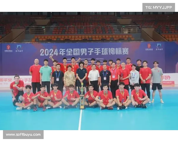 江苏队在全国男子手球锦标赛小组赛中以38.5-26大胜山西队